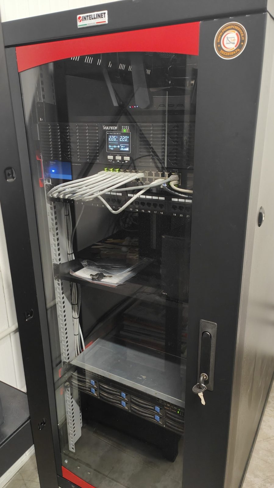 Rack server e distribuzione di rete — intervento realizzato da Prime PC Service